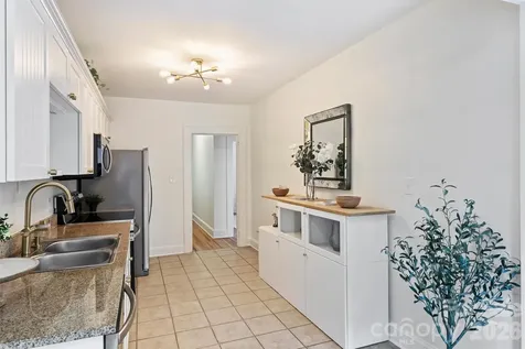 118 N Laurel Avenue Charlotte NC 28207