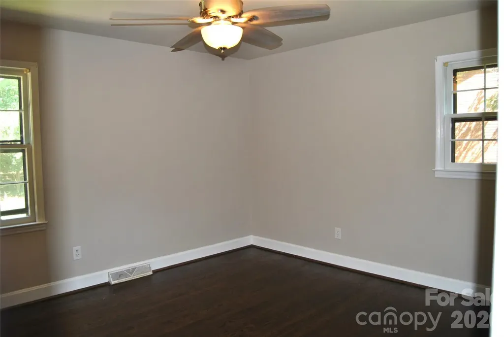 1427 Churchill Drive Gastonia NC 28054