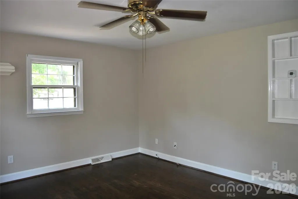 1427 Churchill Drive Gastonia NC 28054