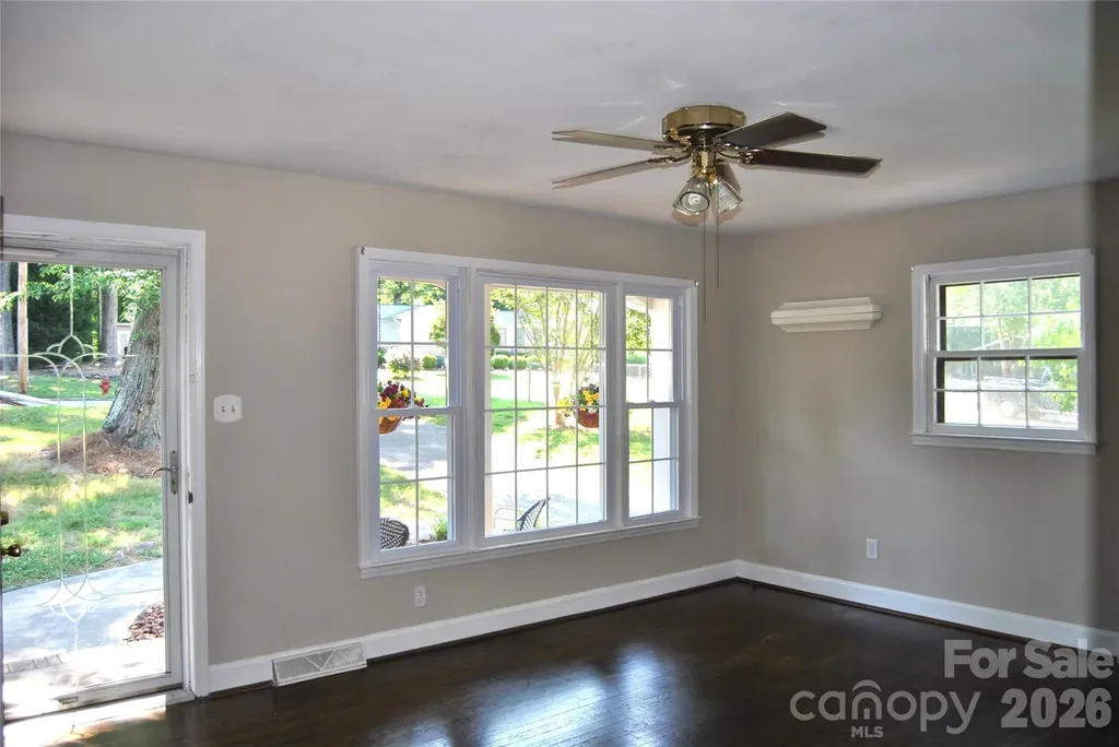 1427 Churchill Drive Gastonia NC 28054