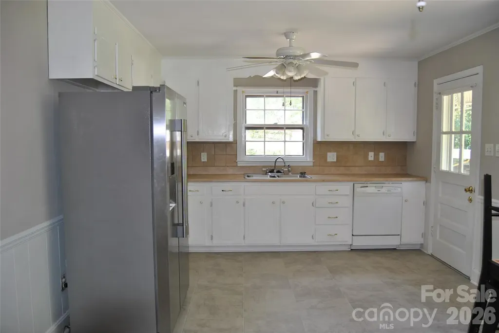 1427 Churchill Drive Gastonia NC 28054