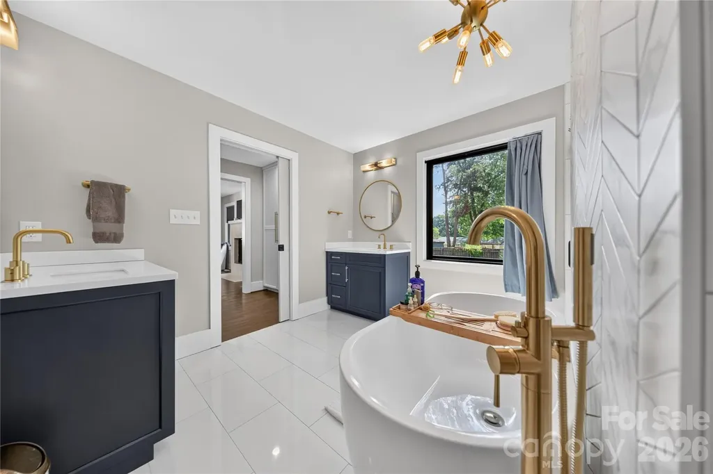 1721 Merry Oaks Road Charlotte NC 28205