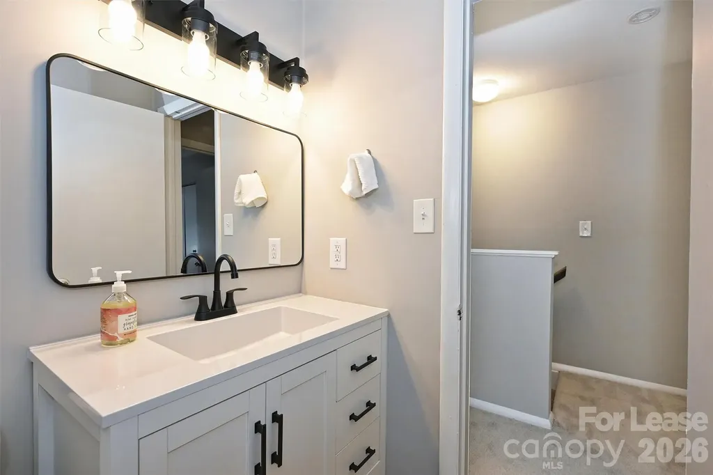 951 Hollywood Street Charlotte NC 28211