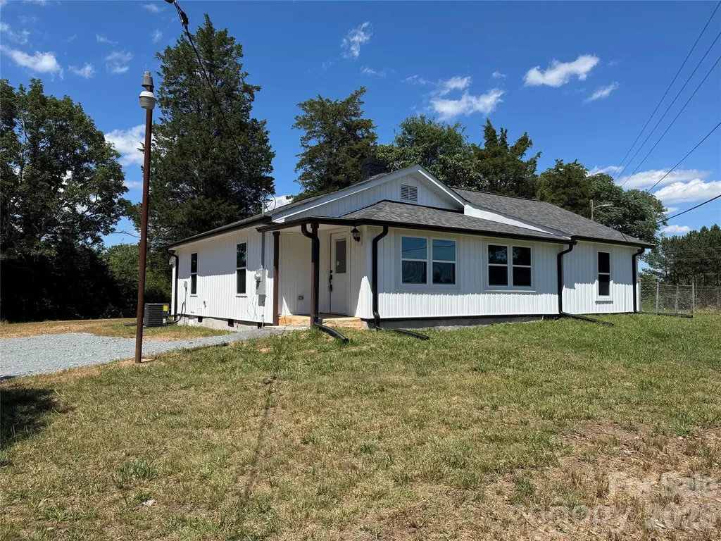 3812 Cliffside Road Mooresboro NC 28114