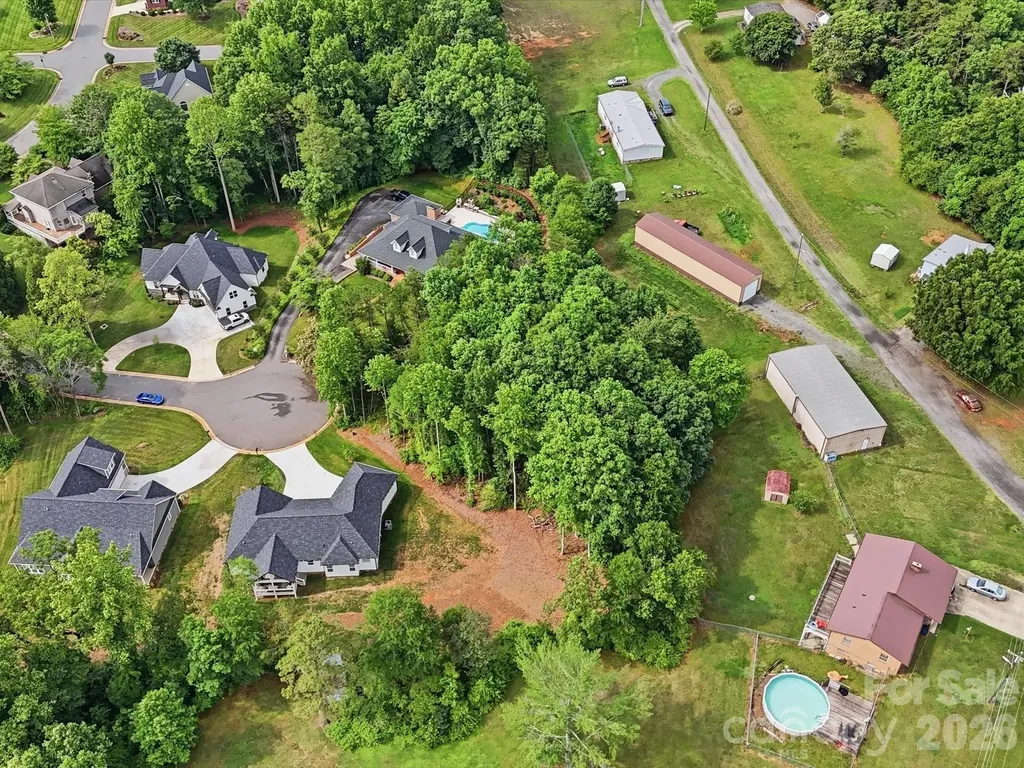 3710 Whitney Drive NE Hickory NC 28601