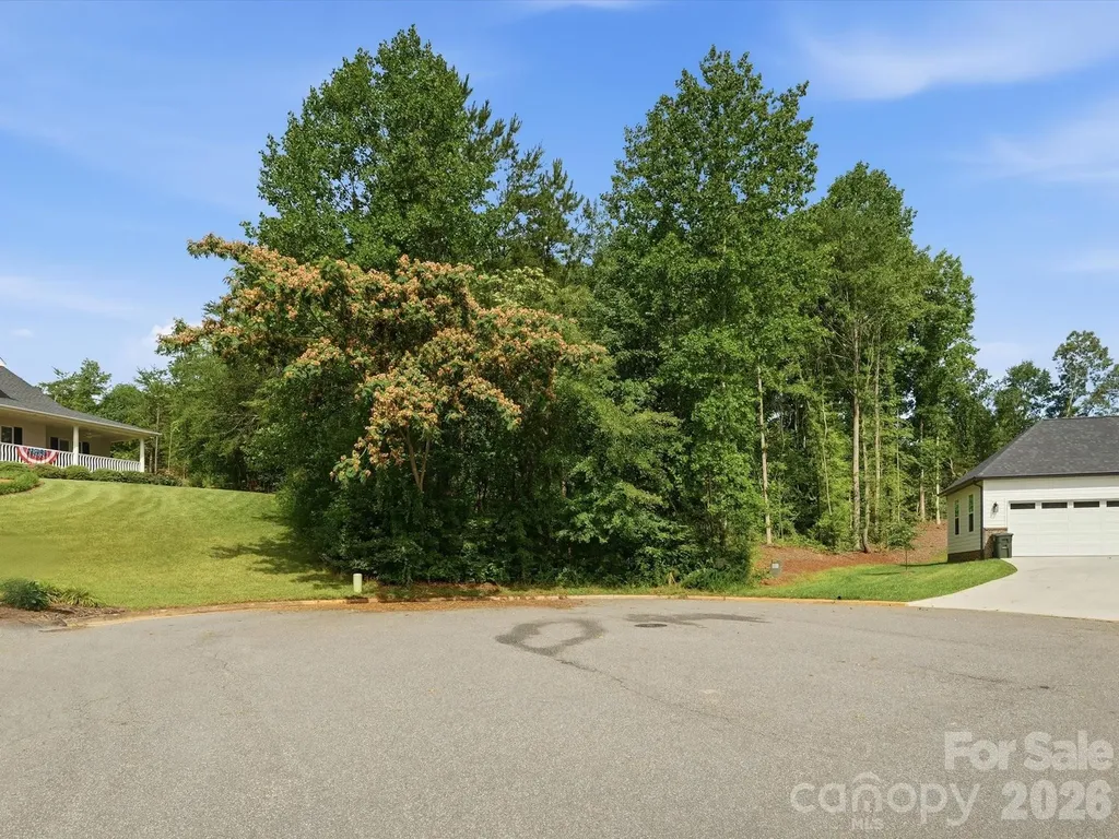 3710 Whitney Drive NE Hickory NC 28601