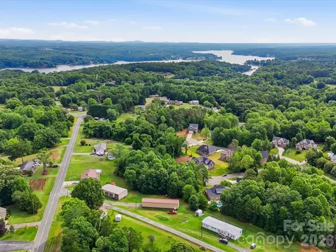3710 Whitney Drive NE Hickory NC 28601