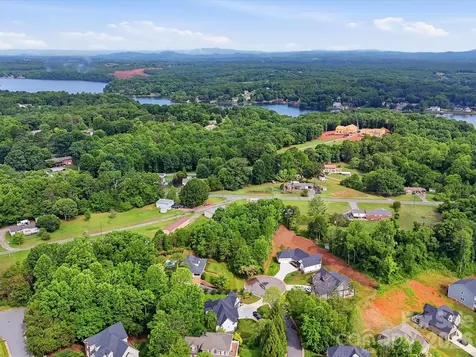 3710 Whitney Drive NE Hickory NC 28601