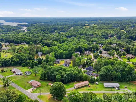 3710 Whitney Drive NE Hickory NC 28601