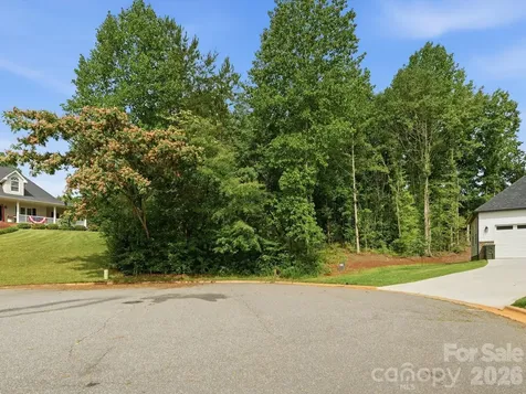 3710 Whitney Drive NE Hickory NC 28601