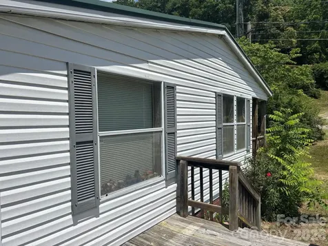 130 Wid Smith Road Burnsville NC 28714