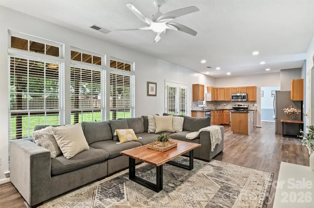 6311 Tunston Lane Charlotte NC 28269