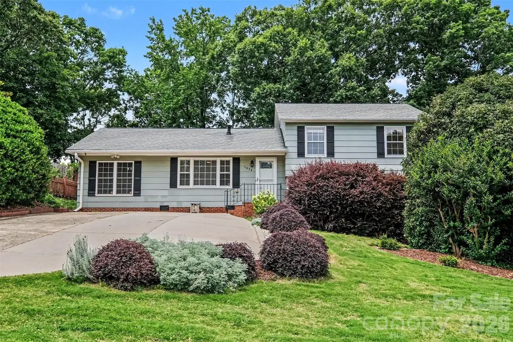 1030 Mclaughlin Drive Charlotte NC 28212