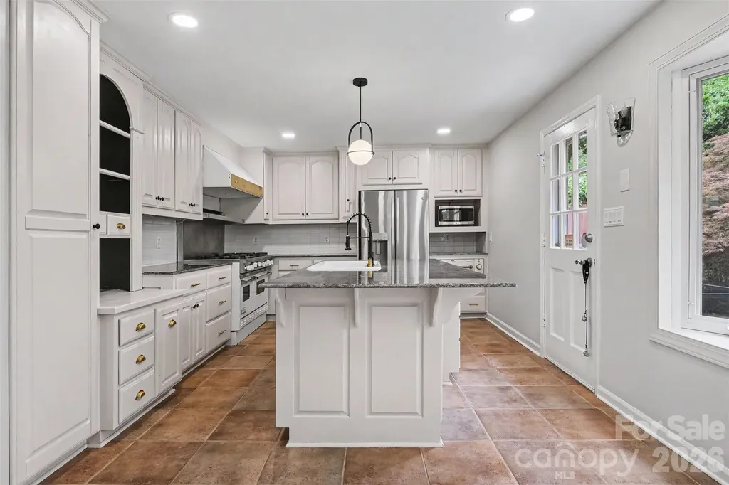 1030 Mclaughlin Drive Charlotte NC 28212