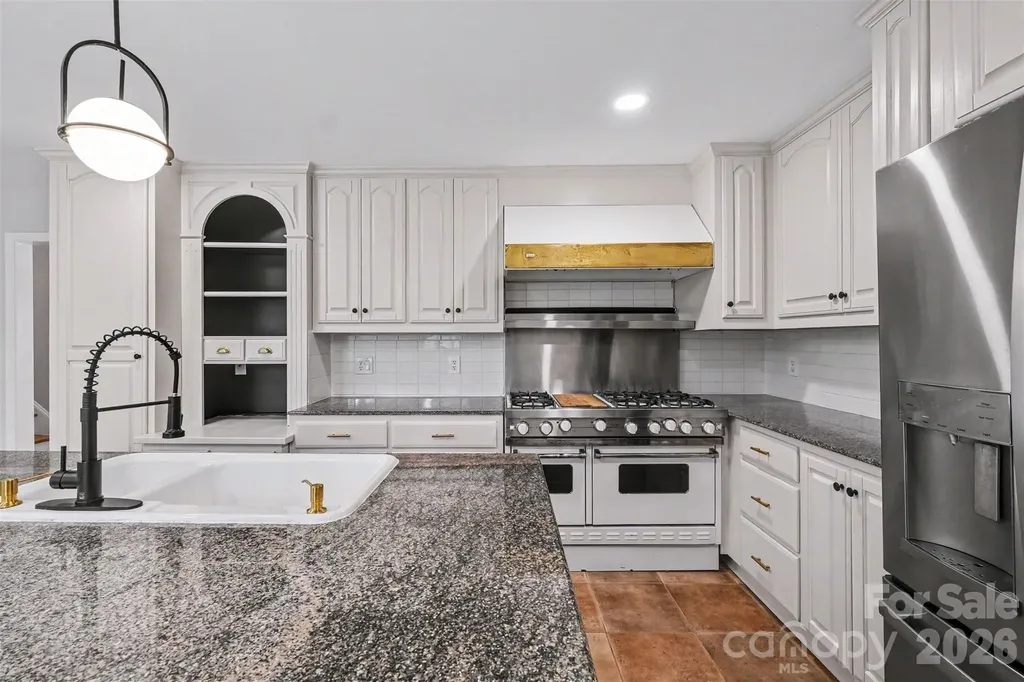 1030 Mclaughlin Drive Charlotte NC 28212