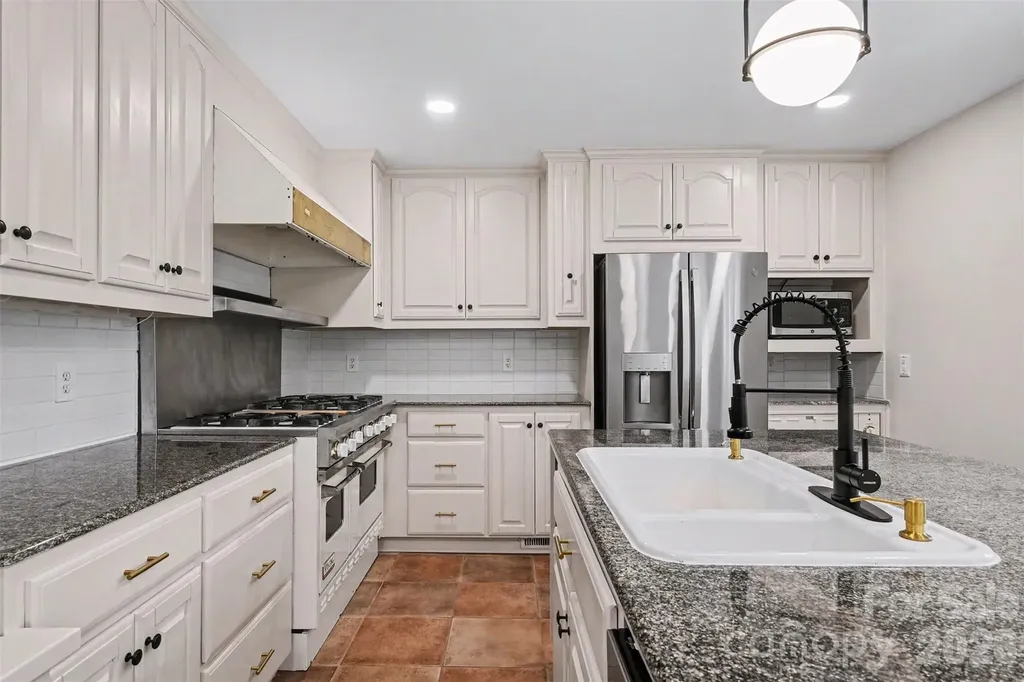 1030 Mclaughlin Drive Charlotte NC 28212