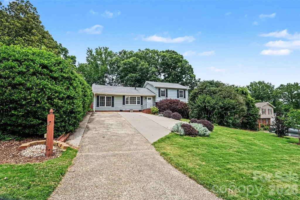 1030 Mclaughlin Drive Charlotte NC 28212