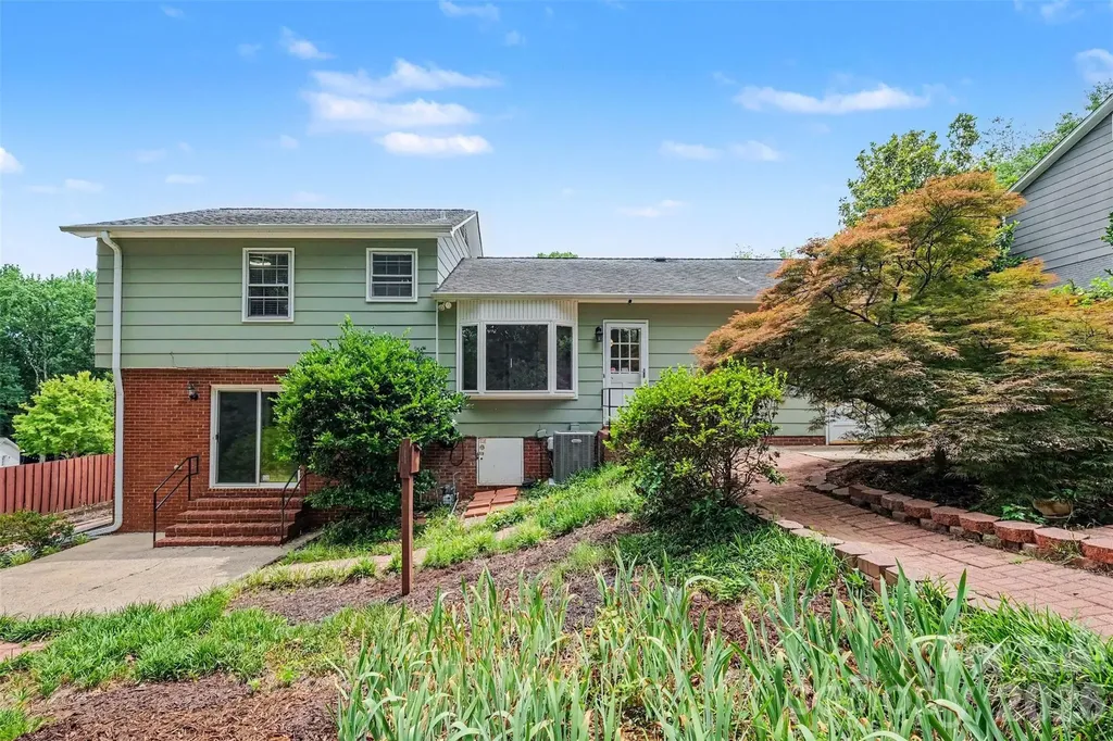 1030 Mclaughlin Drive Charlotte NC 28212