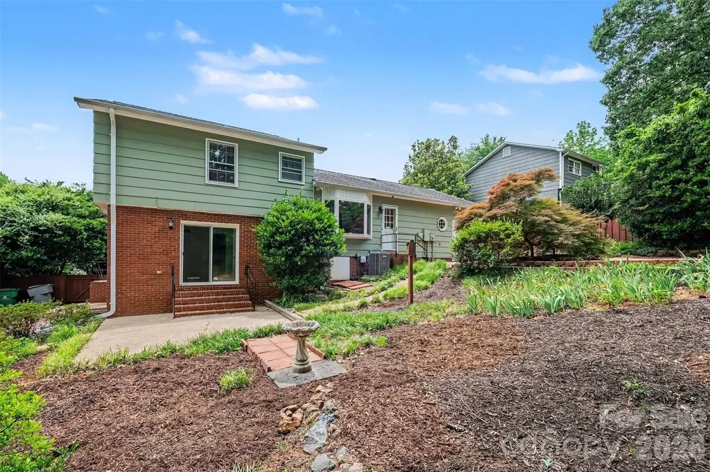 1030 Mclaughlin Drive Charlotte NC 28212