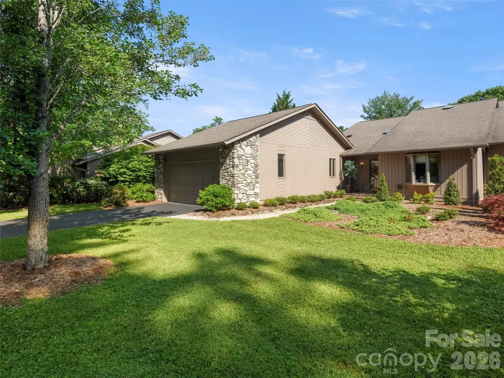 20 Clubside Drive Asheville NC 28804