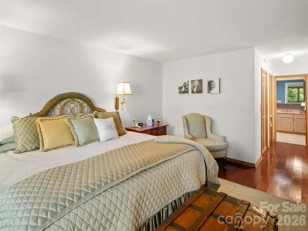 20 Clubside Drive Asheville NC 28804