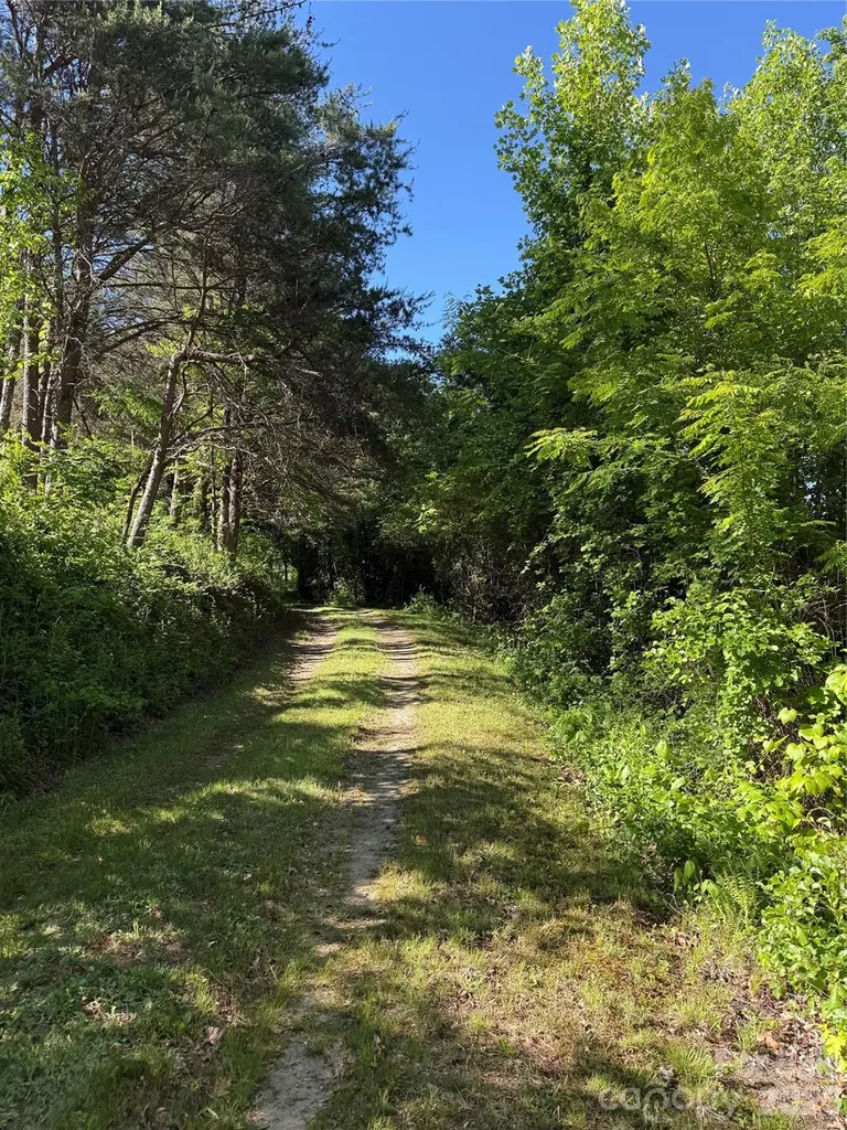 9999 Hunters Ridge Road Canton NC 28716
