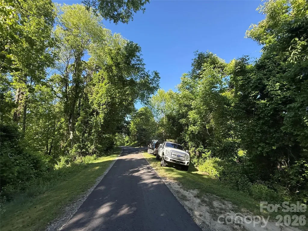 9999 Hunters Ridge Road Canton NC 28716