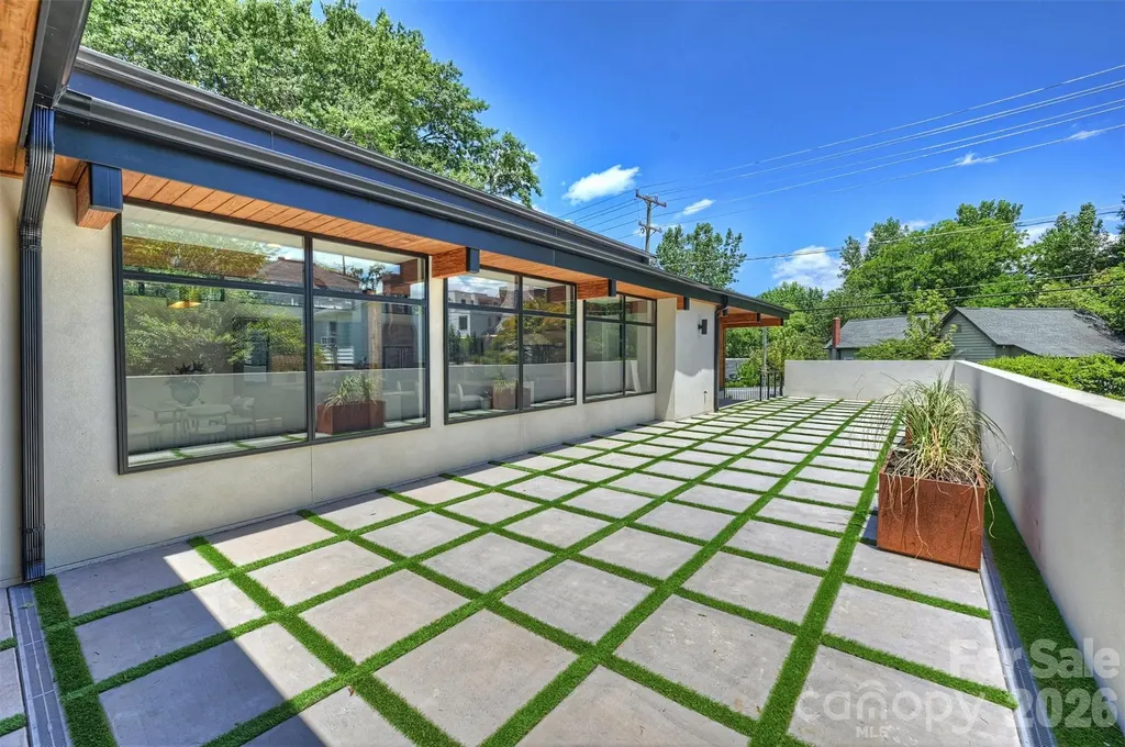 704 Charles Avenue Charlotte NC 28205