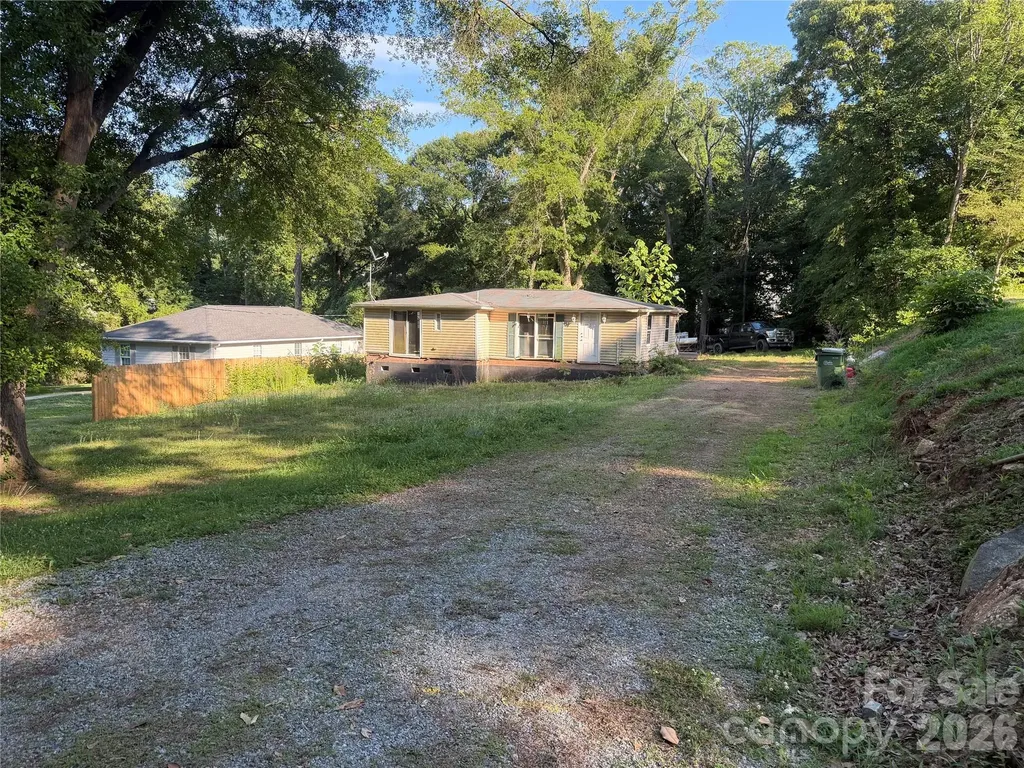 207 Mauney Street Mount Holly NC 28120