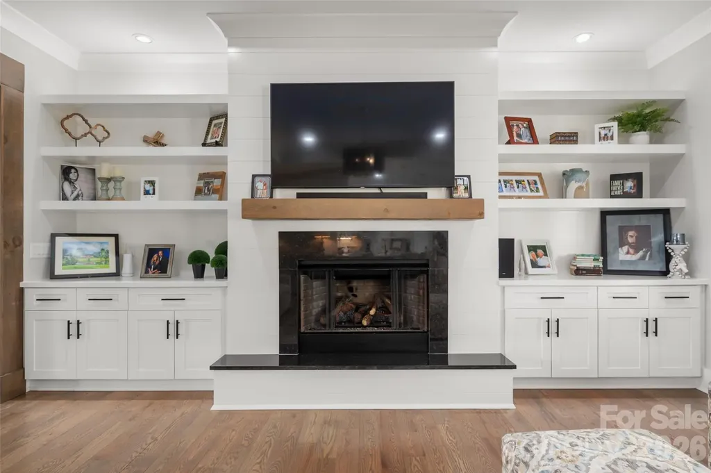 10035 Whispering Falls Avenue Charlotte NC 28227