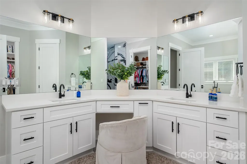 10035 Whispering Falls Avenue Charlotte NC 28227