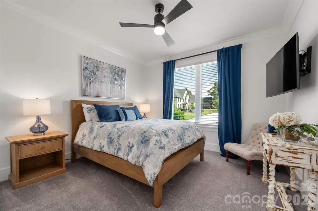 10035 Whispering Falls Avenue Charlotte NC 28227