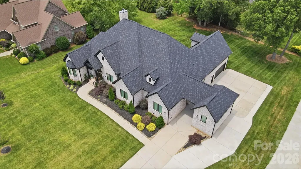 10035 Whispering Falls Avenue Charlotte NC 28227