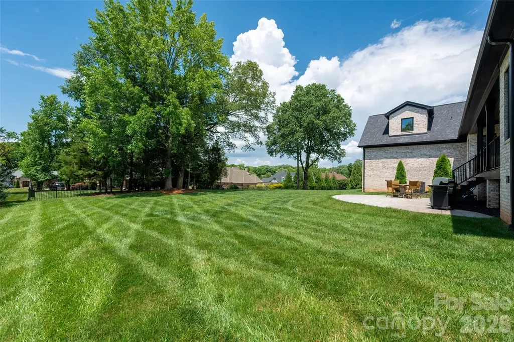 10035 Whispering Falls Avenue Charlotte NC 28227