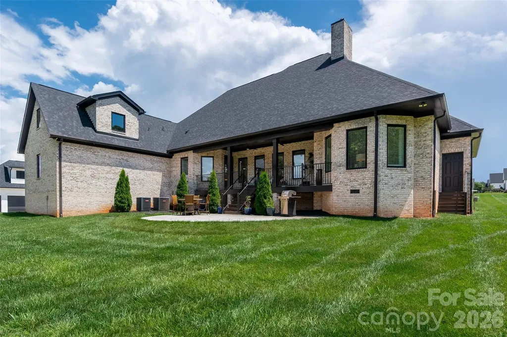 10035 Whispering Falls Avenue Charlotte NC 28227
