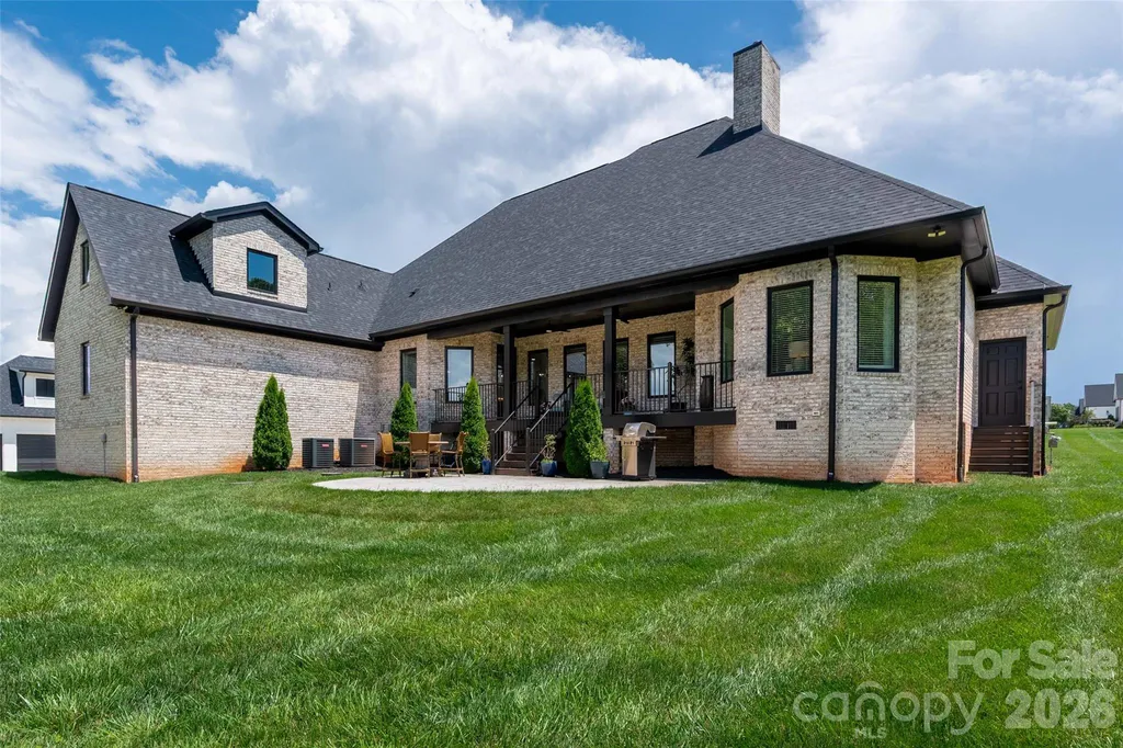 10035 Whispering Falls Avenue Charlotte NC 28227