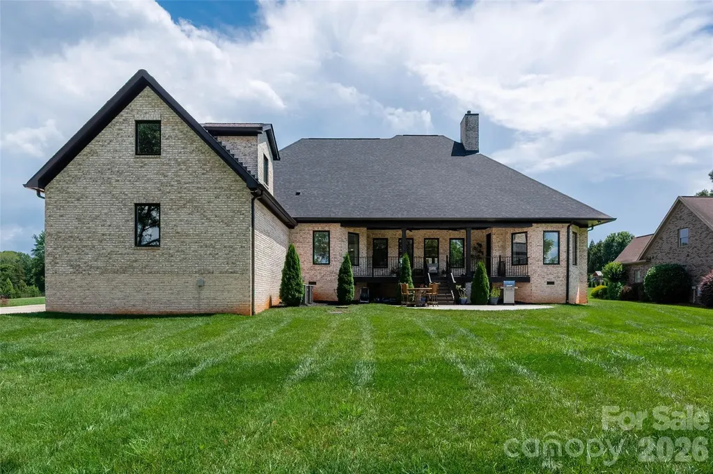 10035 Whispering Falls Avenue Charlotte NC 28227