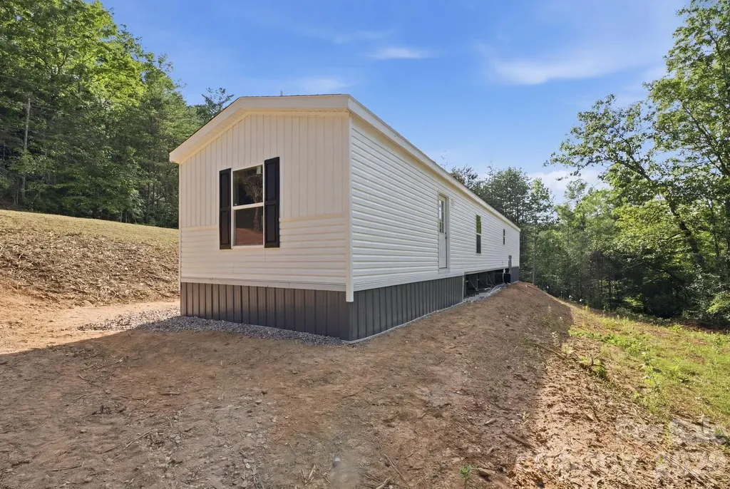 7499 Virginia Ridge Connelly Springs NC 28612