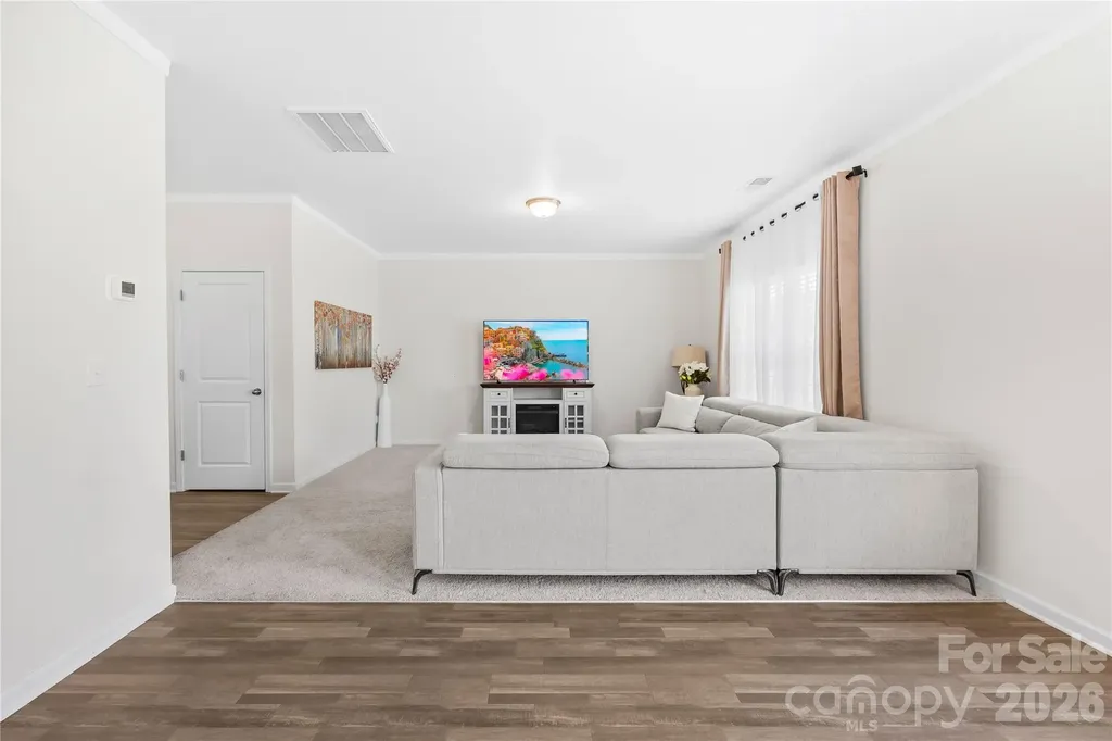 8131 Jonagold Lane Charlotte NC 28215
