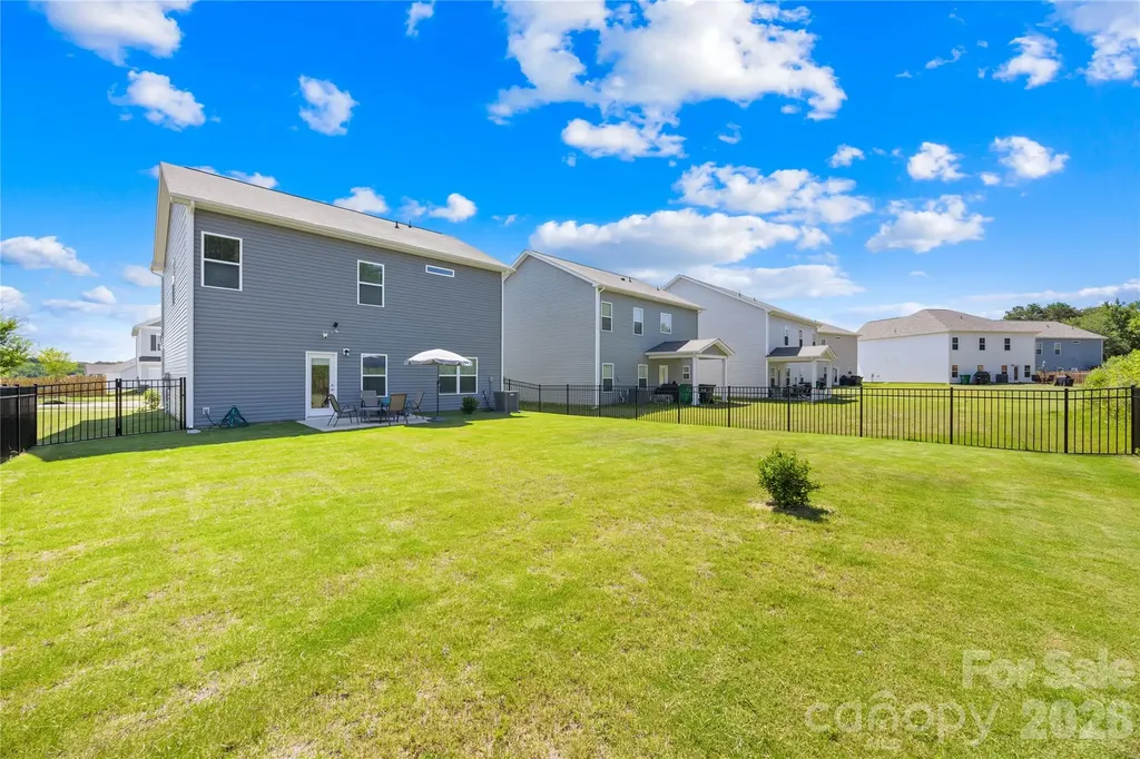 8131 Jonagold Lane Charlotte NC 28215