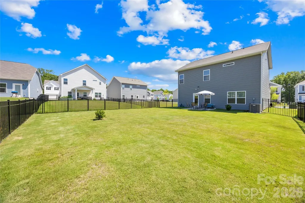 8131 Jonagold Lane Charlotte NC 28215