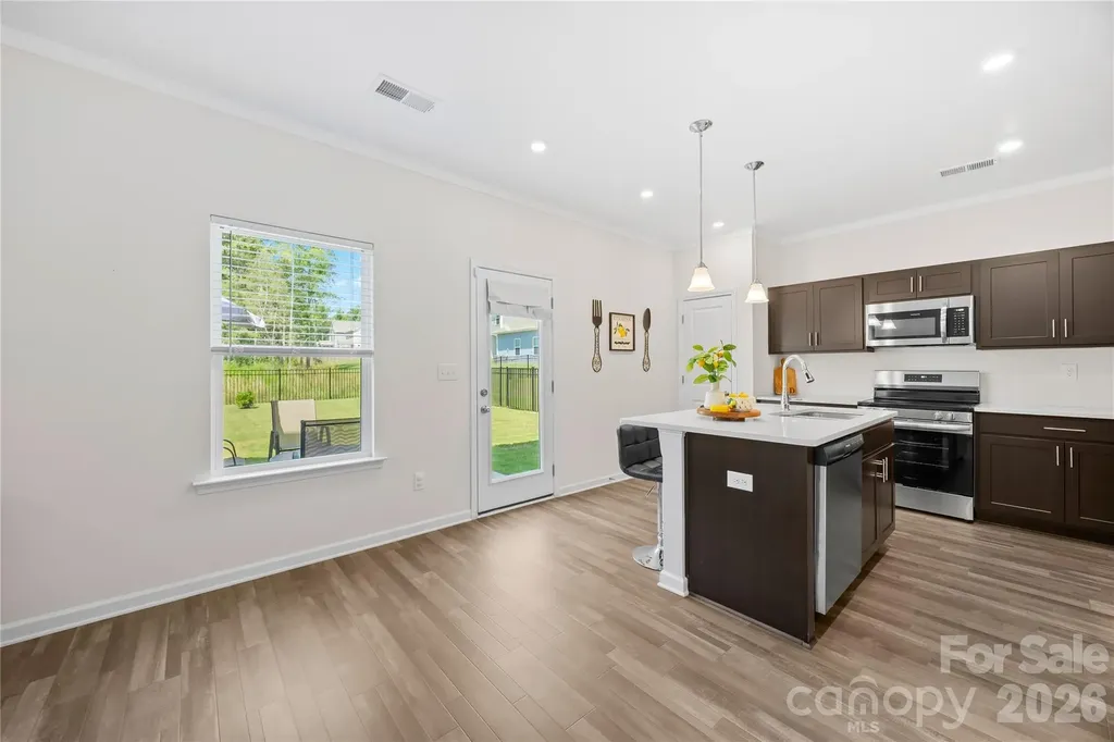 8131 Jonagold Lane Charlotte NC 28215