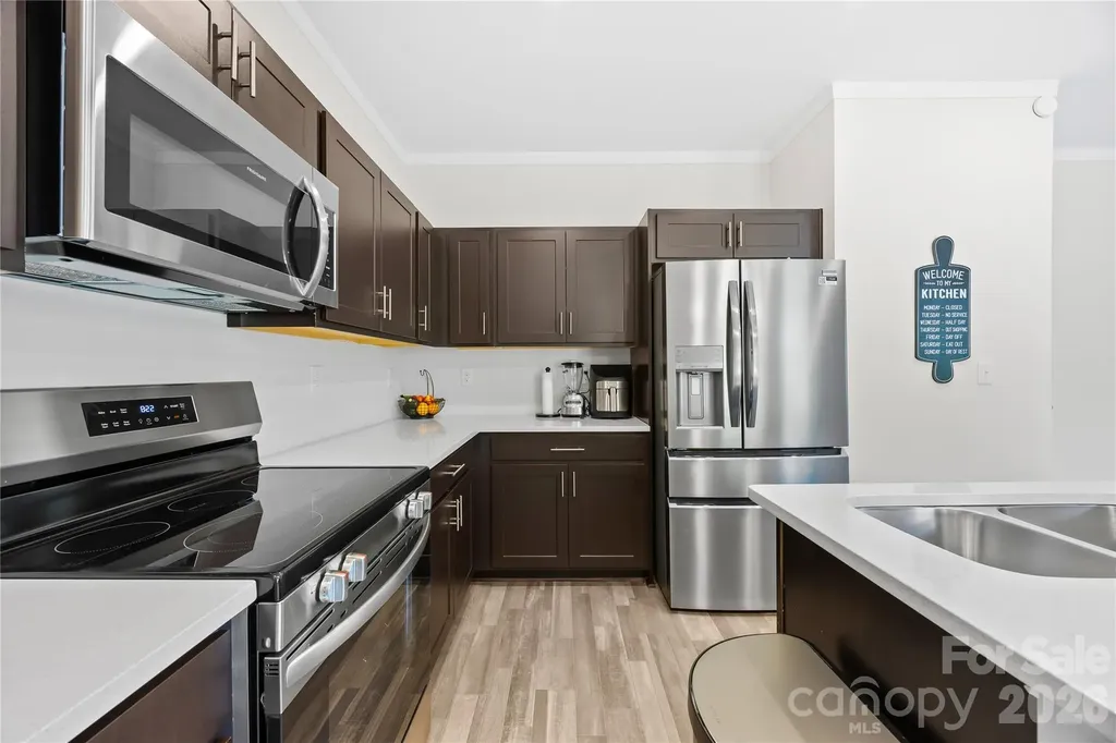 8131 Jonagold Lane Charlotte NC 28215