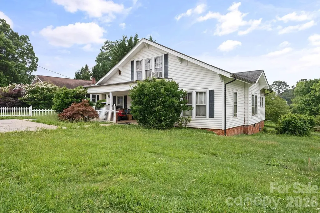106 N Main Street Granite Falls NC 28630