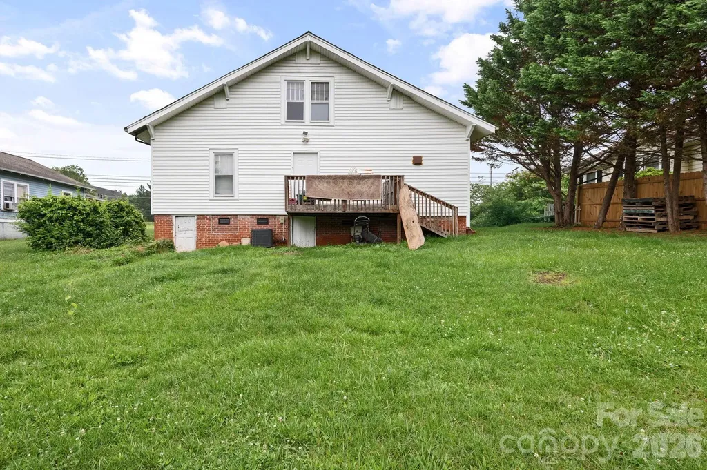 106 N Main Street Granite Falls NC 28630