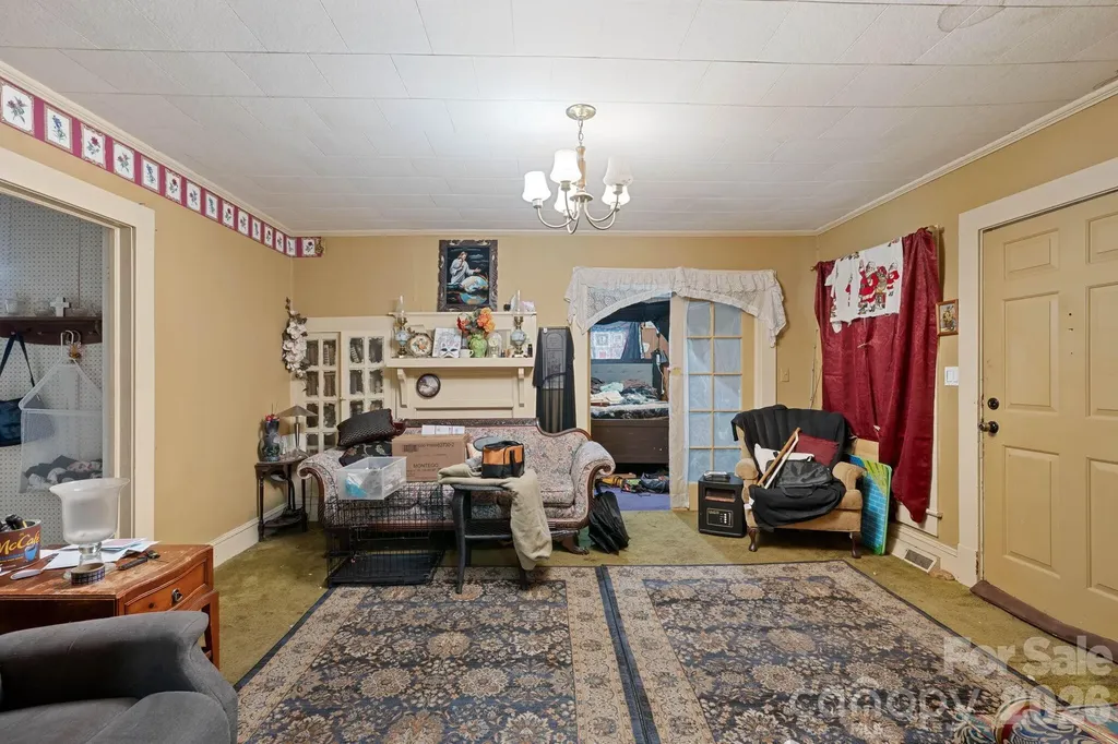 106 N Main Street Granite Falls NC 28630