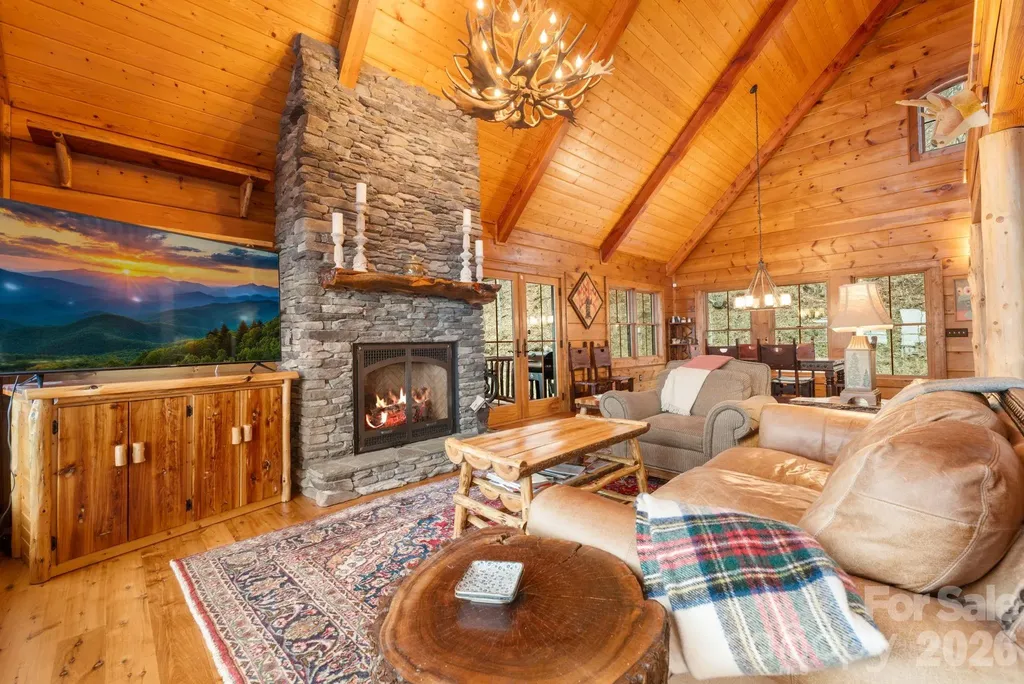 635 Acorn Nvno Zionville NC 28698