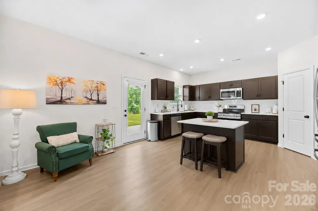 6230 Gala Lane Charlotte NC 28215