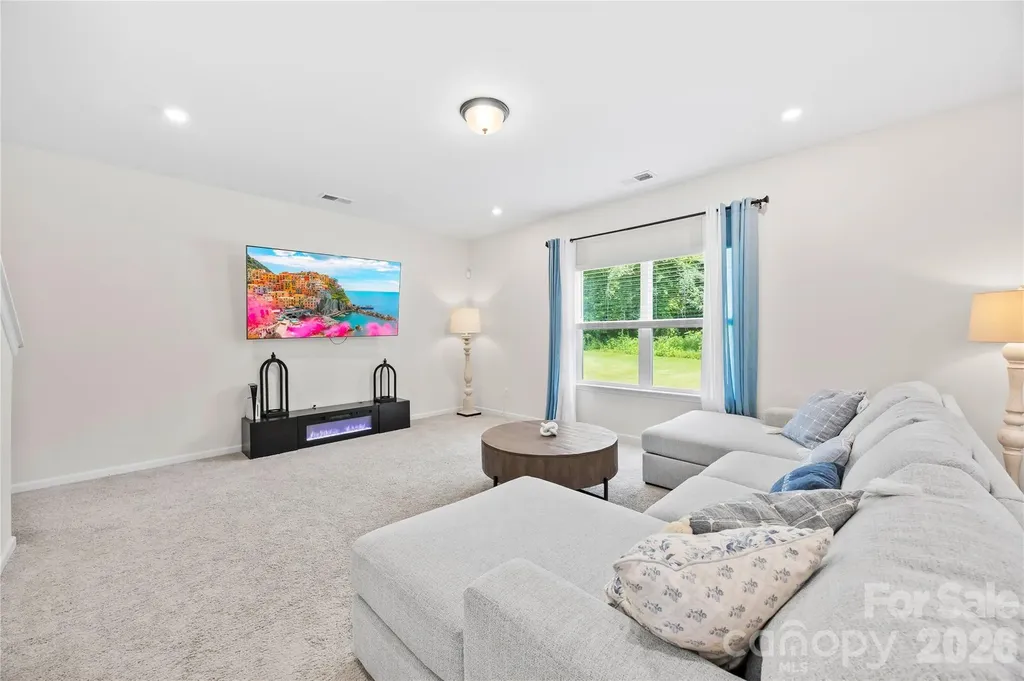 6230 Gala Lane Charlotte NC 28215