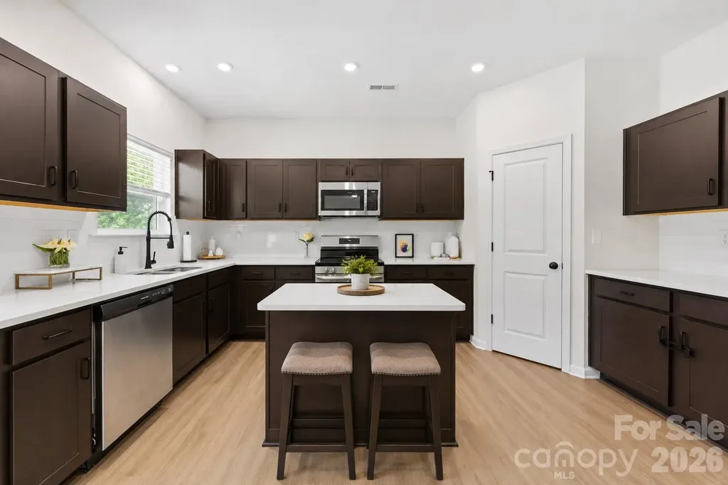 6230 Gala Lane Charlotte NC 28215